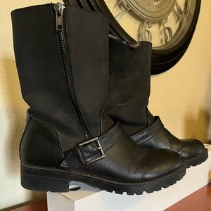 Mossimo moto boots - can be worn two ways
